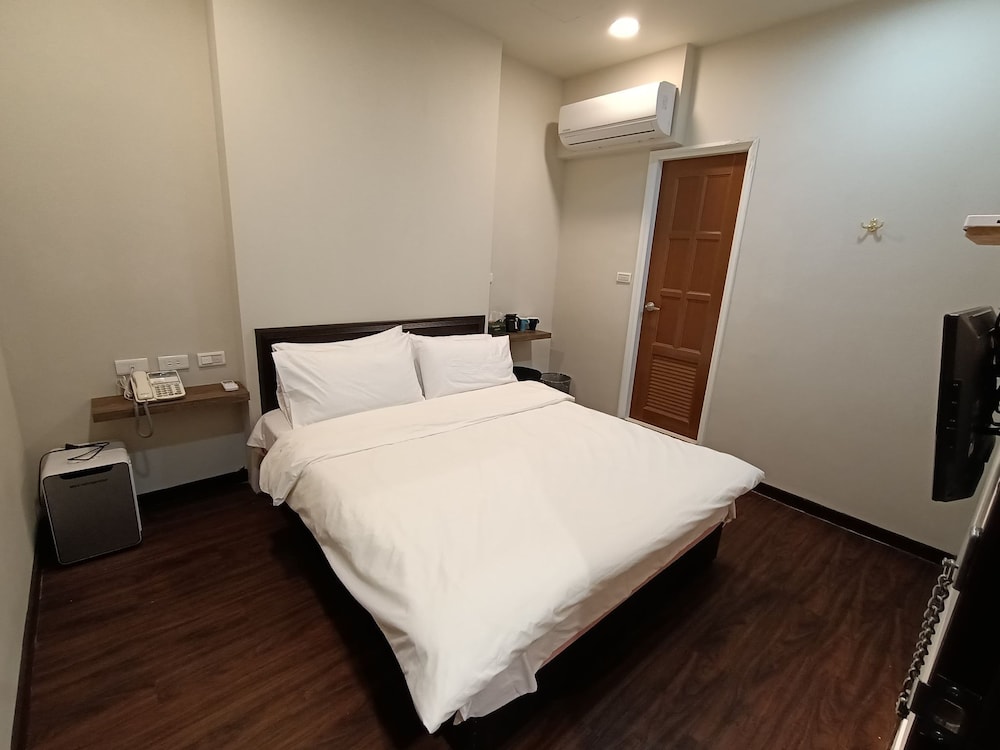 Sin Wu Fu Hotel view 5