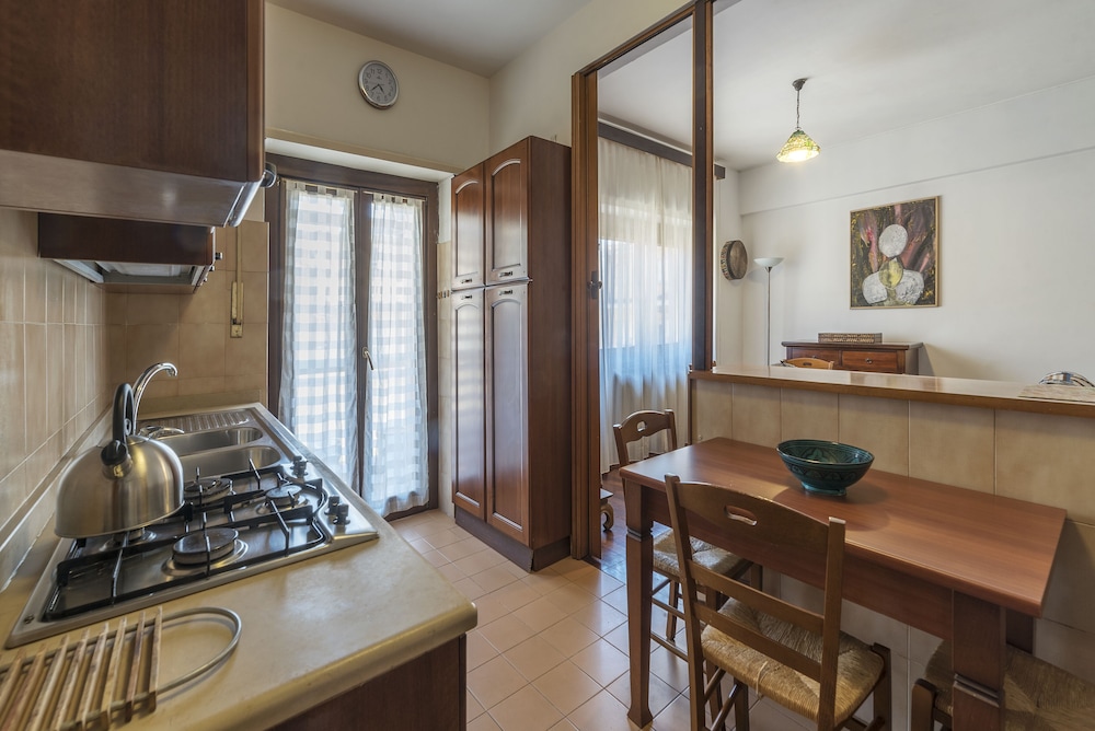 Portaportese Wooden Flat