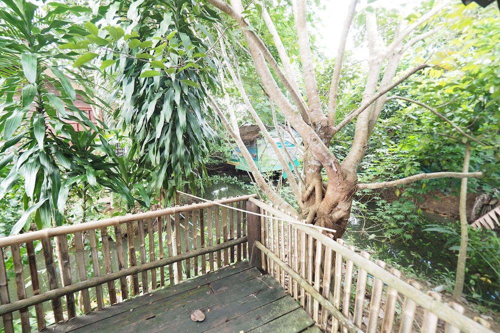Phu Resort