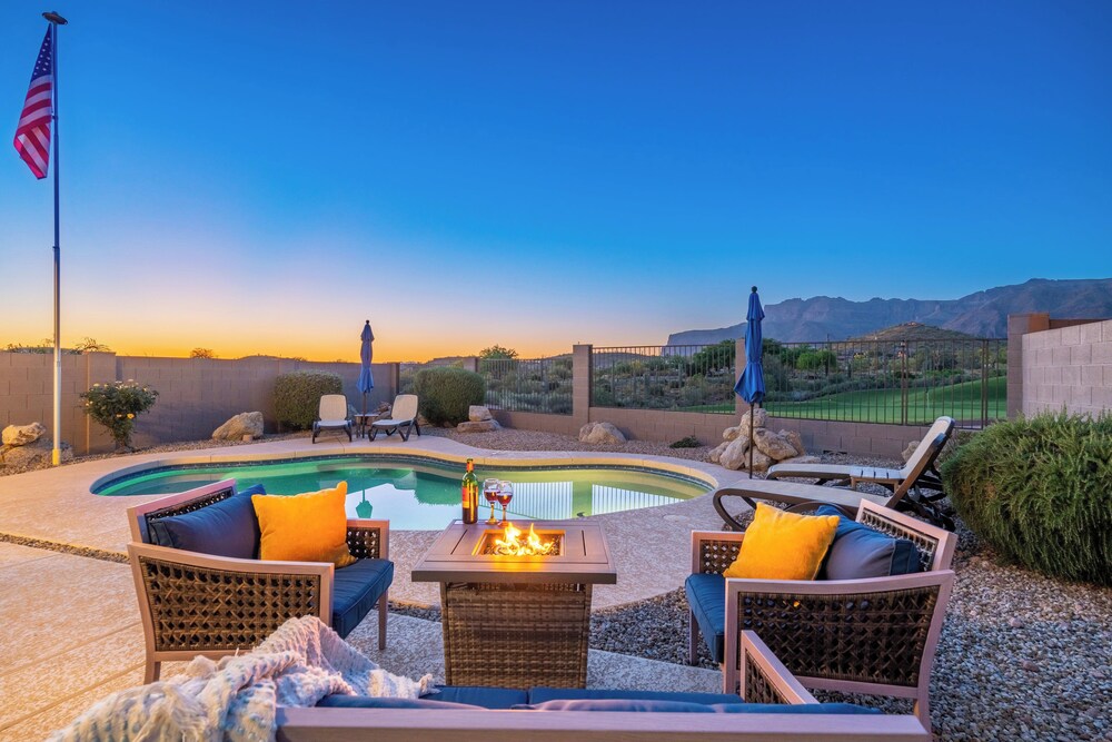 Gold Canyon Golfer's Getaway w/ Scenic Views!