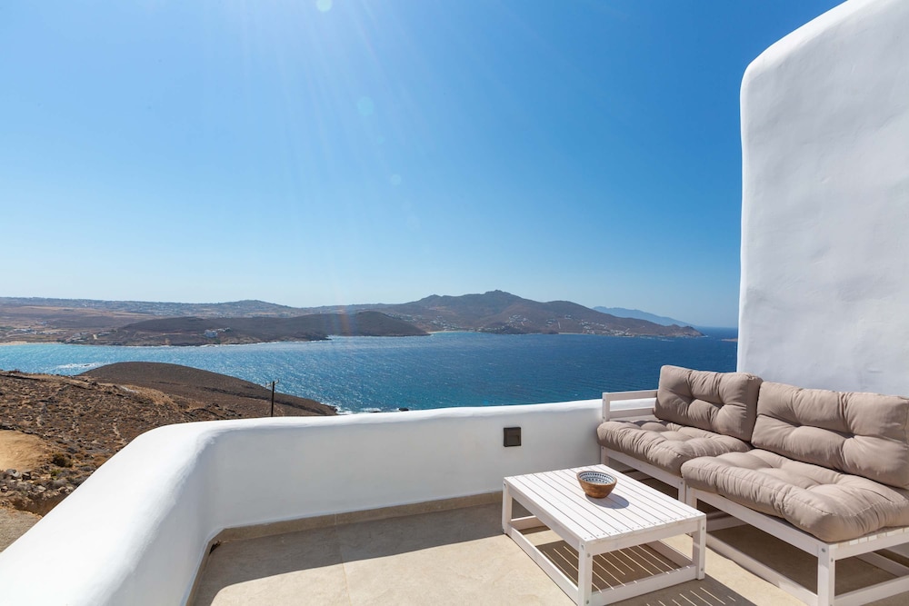 Apellon Mykonos Luxury Seaview Retreat