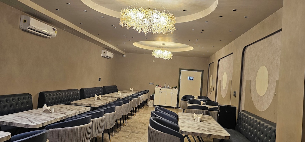 Hotel Sharanga