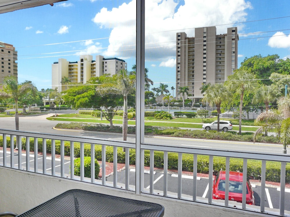 Beach Club 212 view 4