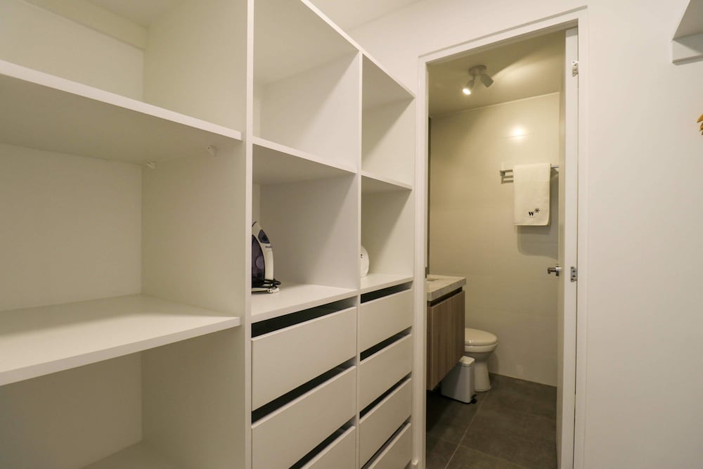 w Radiant 1BR With Modern Balcony in San Isidro