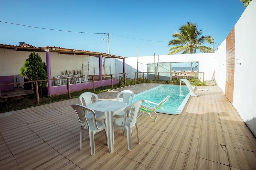 Casa Pet-friendly com Piscina de Frente Para o mar