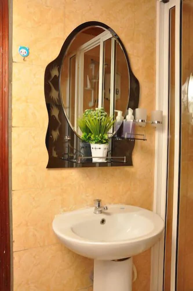Sherry Homes Tulia Studios