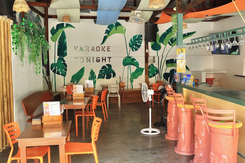 CHILL OUT HOSTEL BORACAY