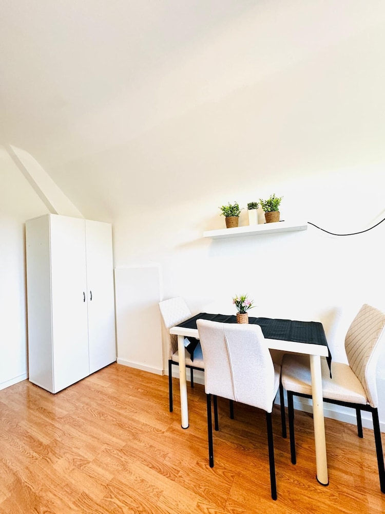 Cozy Garden Villa near Danube For 16P