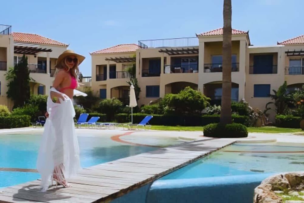 Cassiopeia 2-Beds Lower on Beach w Pool