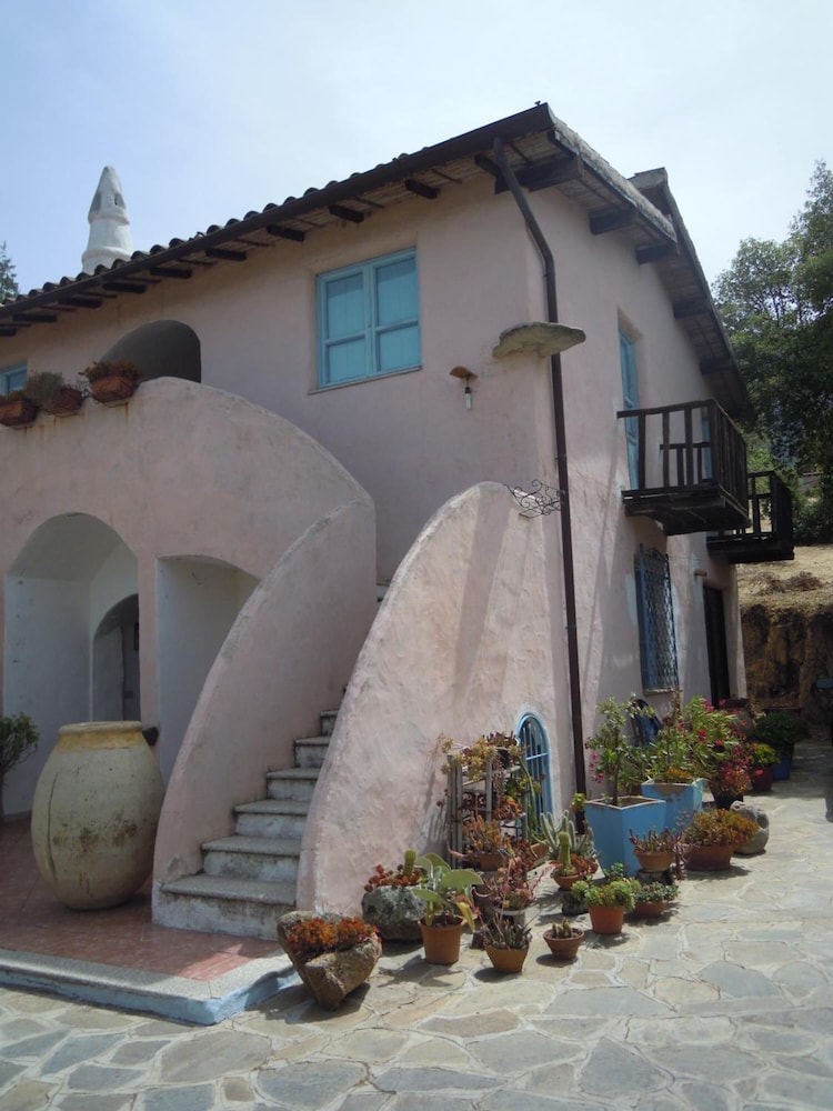 Agriturismo Camisadu
