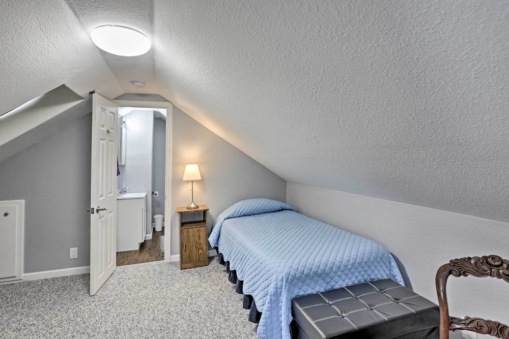 Laramie Vacations - Historic Laramie Condo - 3 Blocks to Downtown  UW - Property Image 2