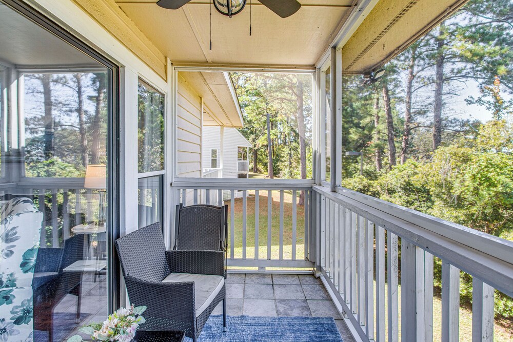 Golf, Gamble & Deep-sea Fish: Little River Condo