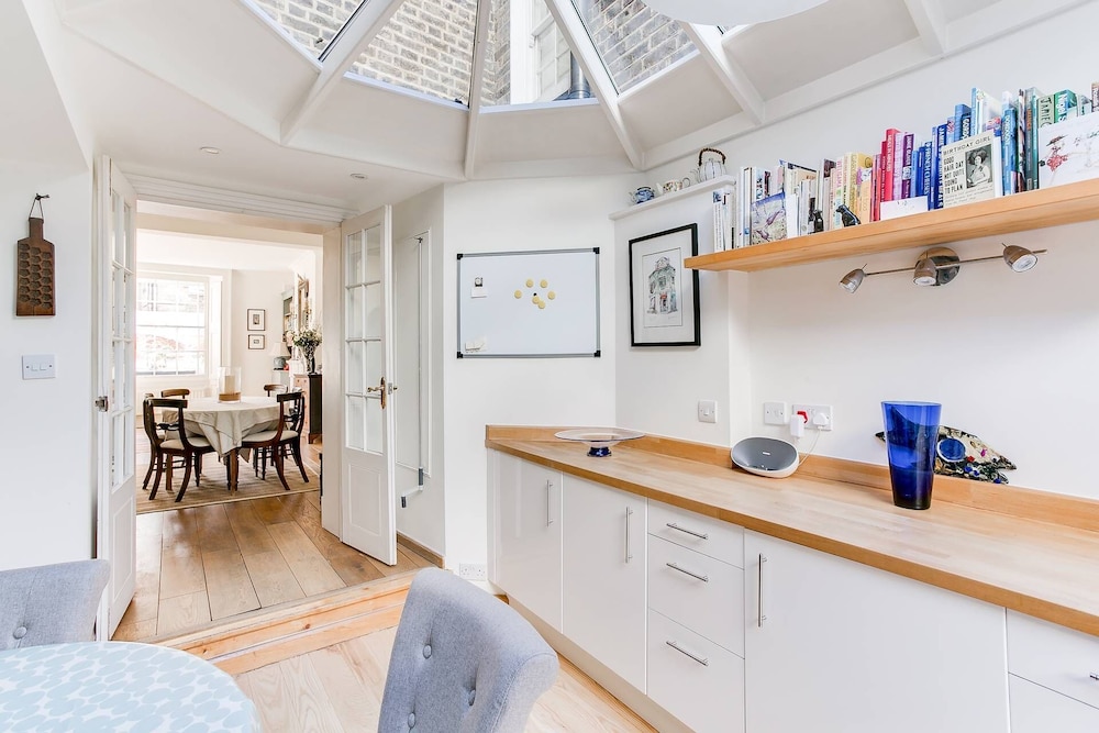 Cadogan Street III by Onefinestay