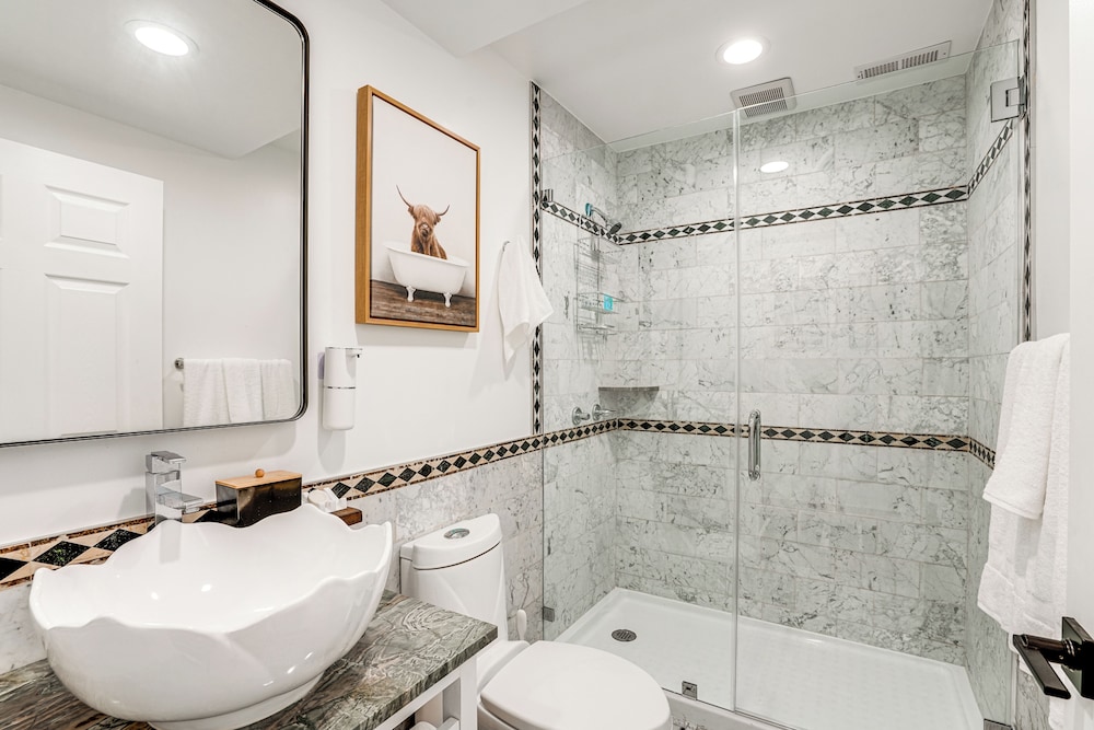 Walk to Crab Cove Beach: Alameda Home w/ Game Room