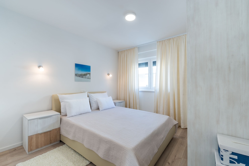 Apartment Martan view 4