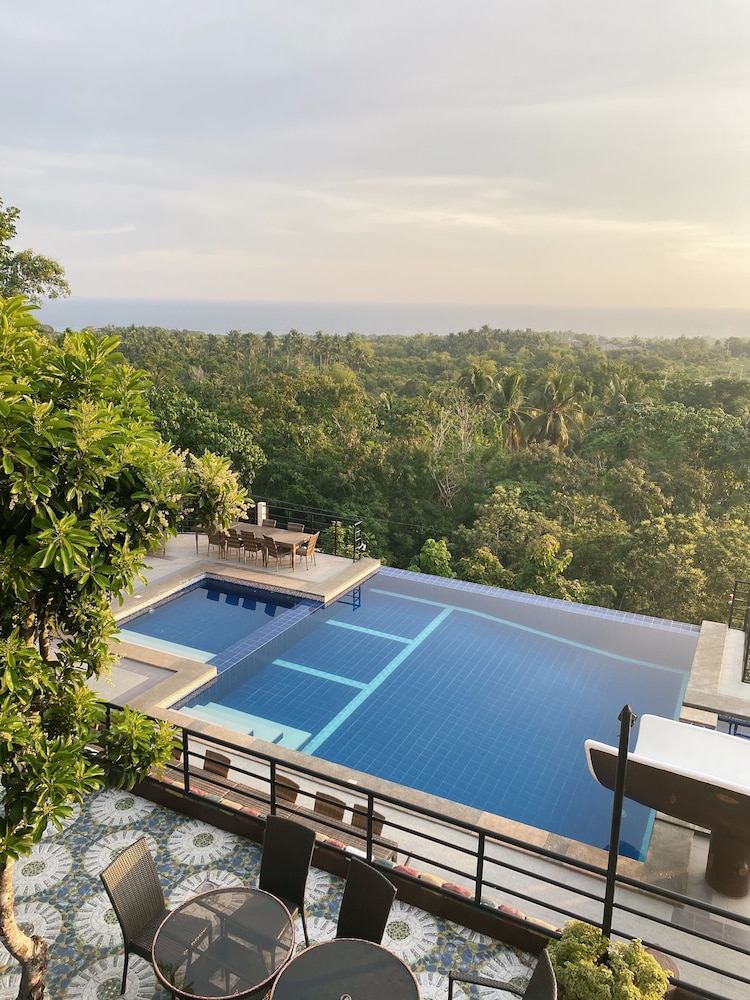 Marqis Sunrise Sunset Resort and Spa