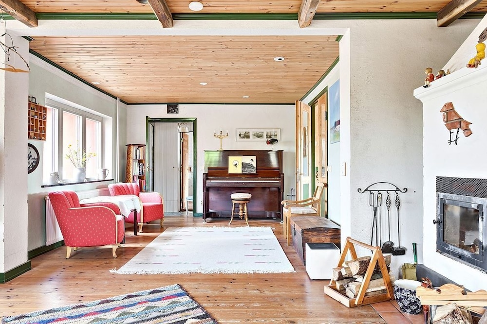 Fantastic Villa in the Countryside - 20 Mins From Malmo view 4