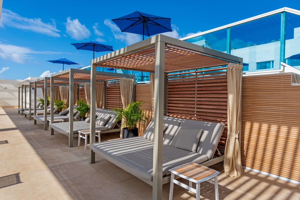 Hotel Aquamare Hotel - Image 1