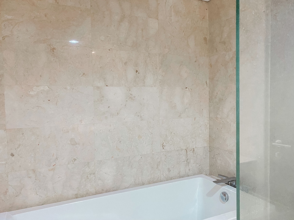 Spacious And Modern 3Br Ciputra World 2 Apartment