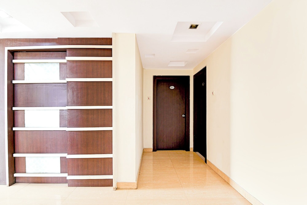 Fabhotel Park Street Inn