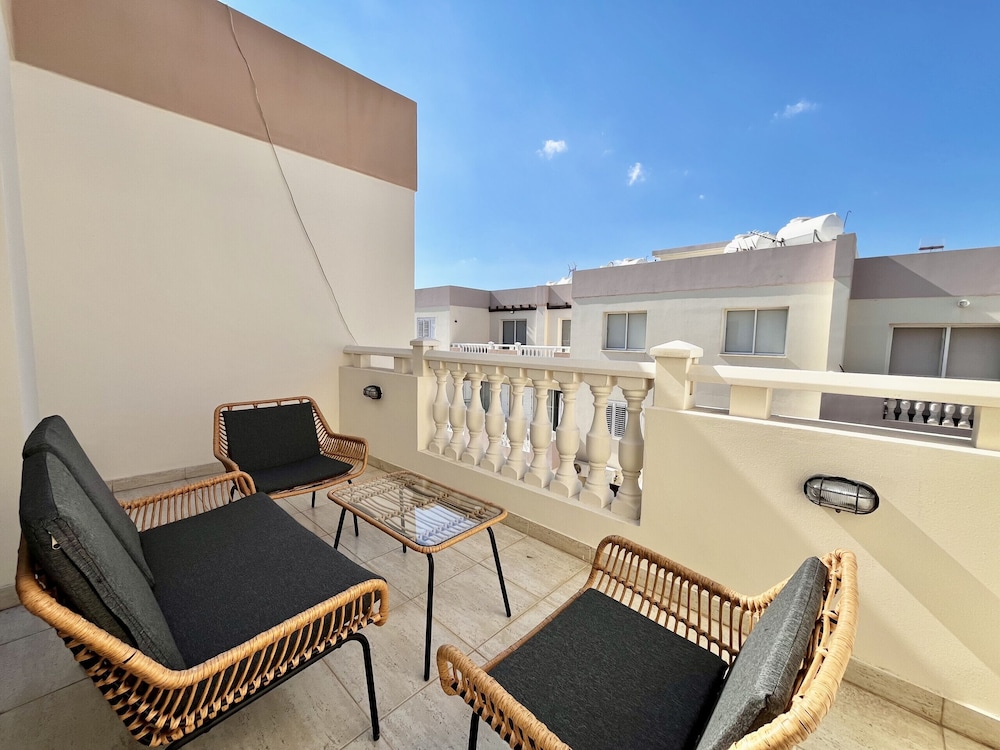 41 KAP - Stay Paradise Apartment