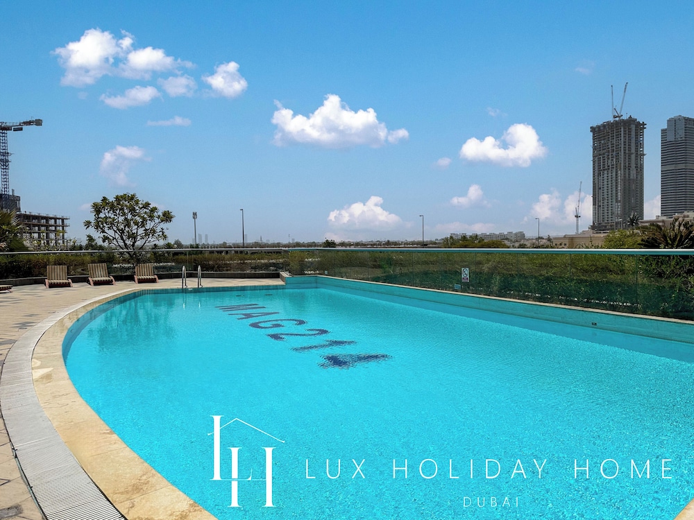 LUX The Ultimate Lake View Residence