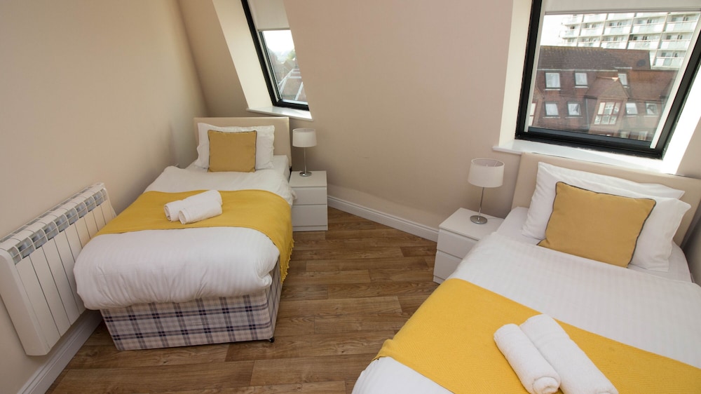 Stayzo Serviced Accommodation 16 Premier Lodge