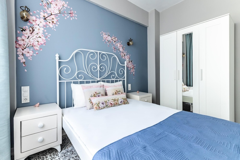 Exquisite and Central Flat in Bar Street Kadikoy