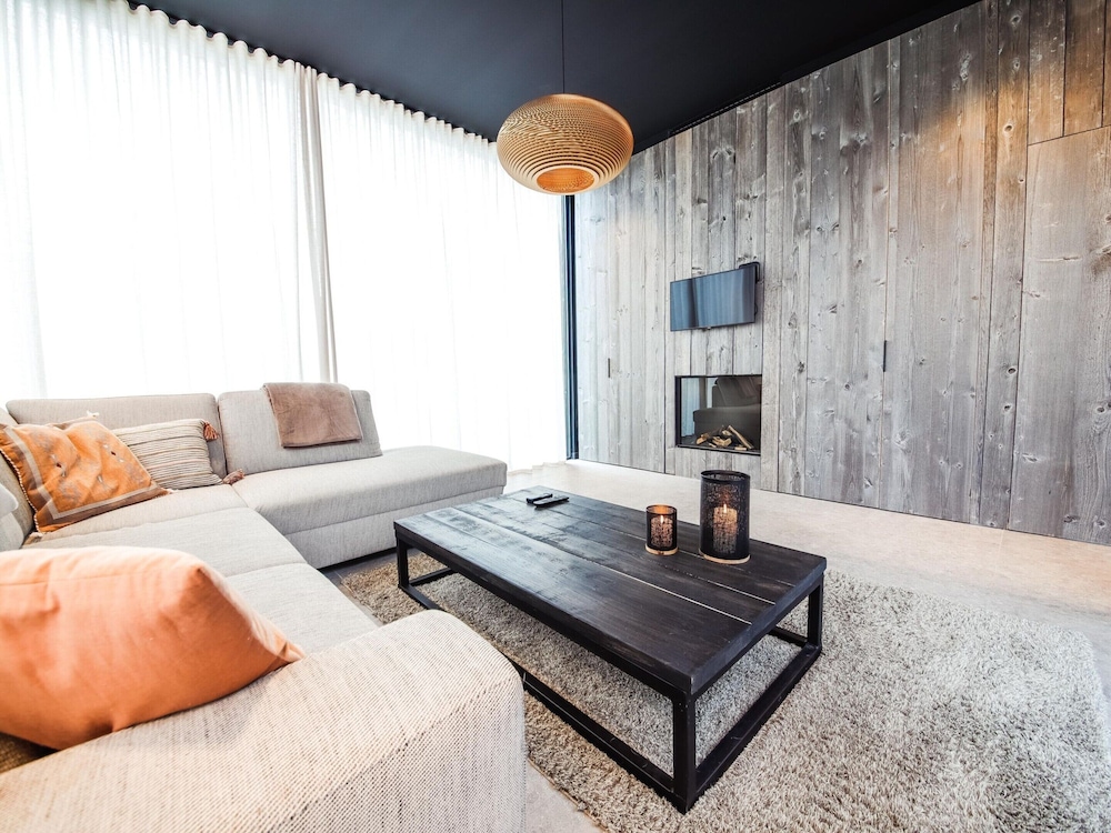 Maison Lodge 5 Modern and Luxuriously Finished Near Somme-leuze