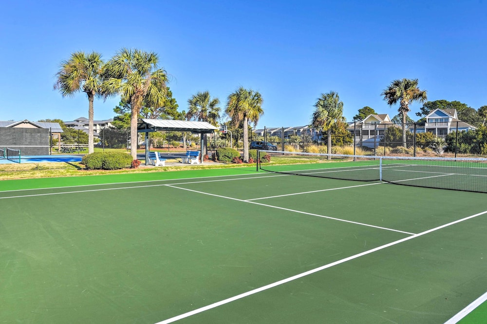Beach Access: Ocean-view Condo w/ Screened Balcony