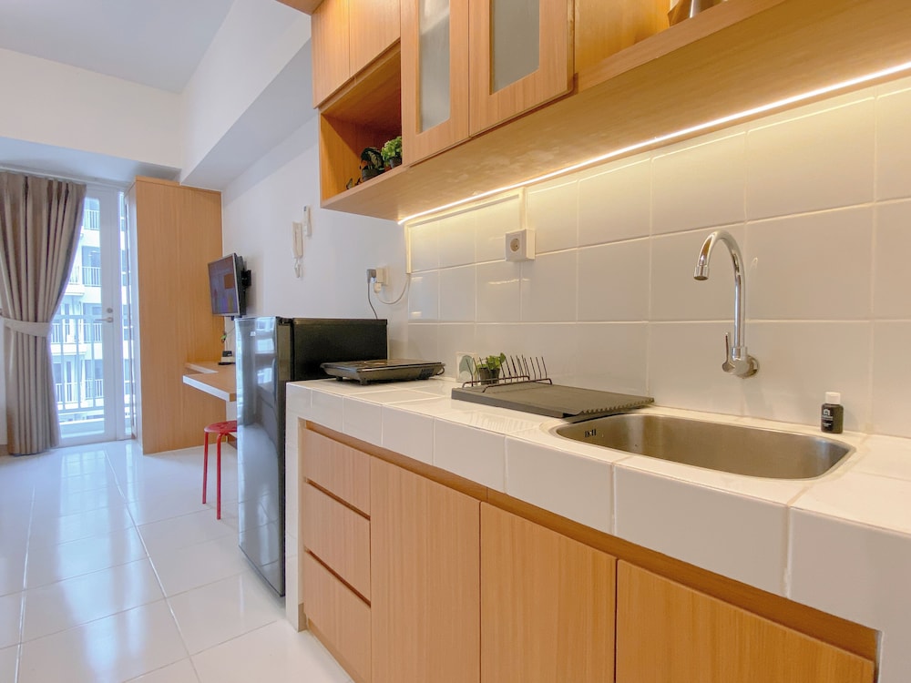 Minimalist And Comfort Studio Apartment Tokyo Riverside Pik 2