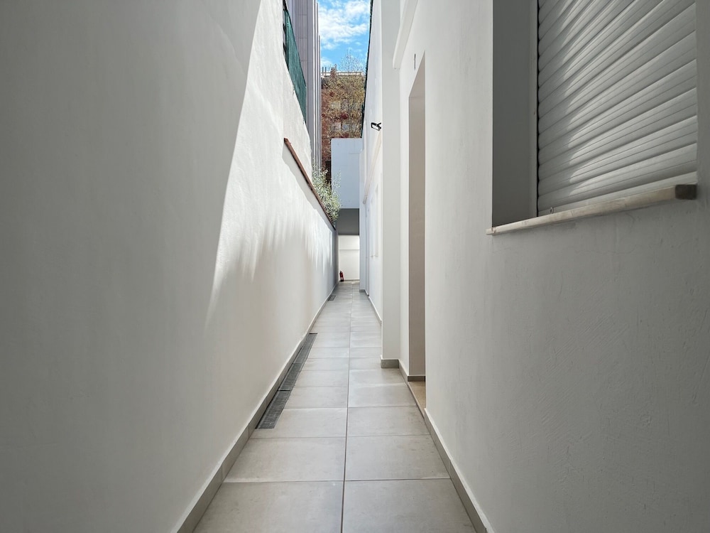 Meridiana Apartments