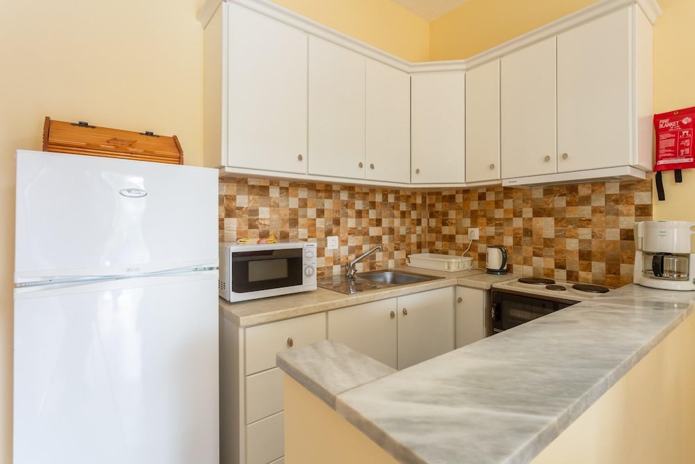 Villa Thespina Large Private Pool Walk to Beach Sea Views A C Wifi - 2280 view 5