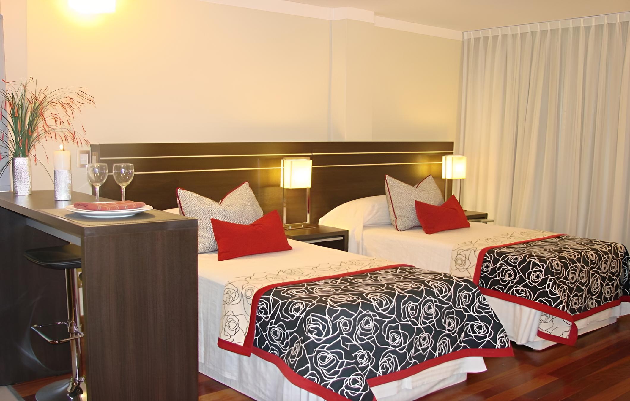 Zoom Apart Hotel