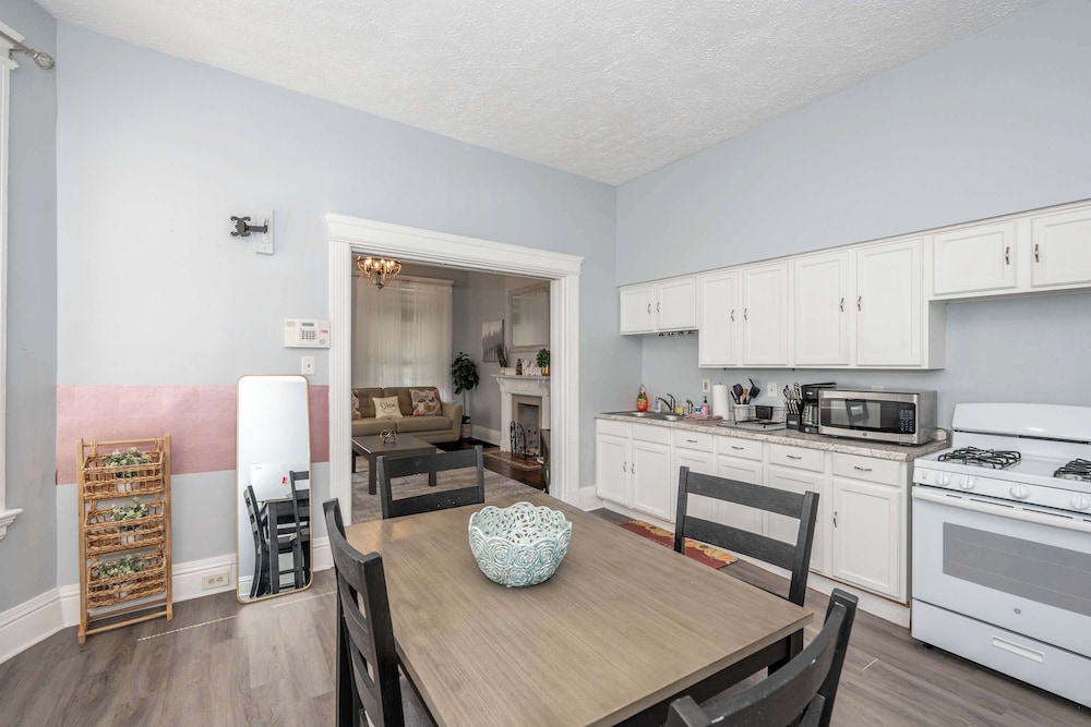 Queen City Suites 1 For 3