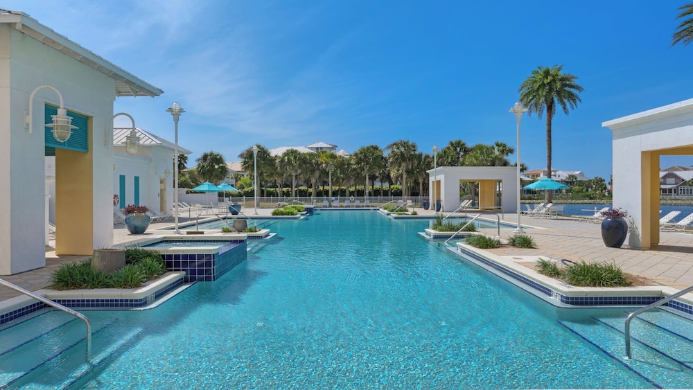Lakefront Haven in Carillon Beach