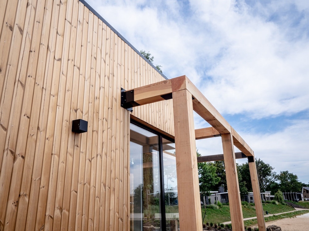 Lodge by Rhine With Stunning Water Views