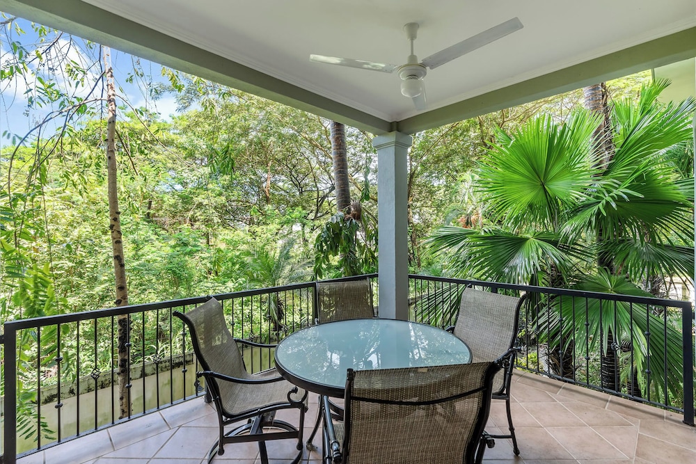 3-BD Beauty with Pool Near Beach