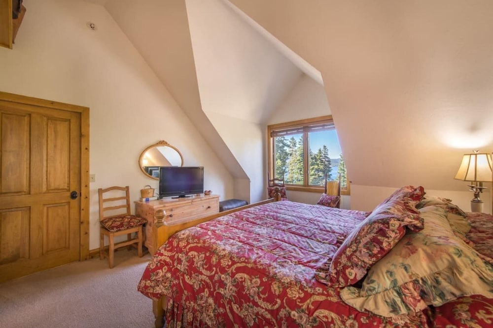 Ellis Peak by Avantstay Beautiful Mckinney Cabin w/ Filtered Lake Views view 2