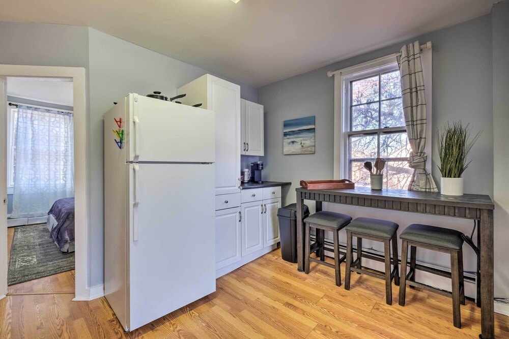 Cozy Water-view Apt in the Heart of Downtown!