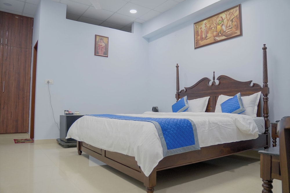 Dev Sneh Residency