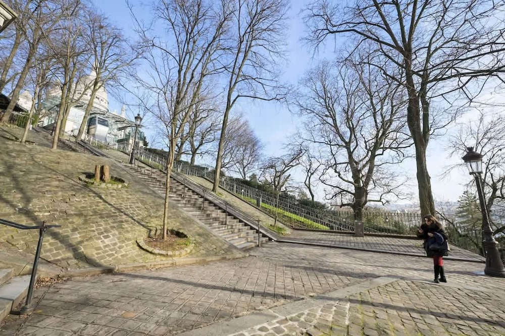 Charming Studio-montmartre-bail Mobility