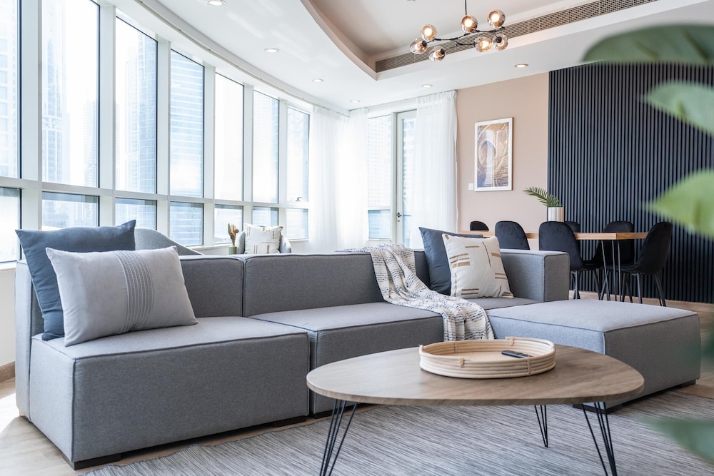 Dubai Marina - Stunning Huge 4 Bedroom Apts Near JBR - Gym - Pool - Parking by Sojo Stay