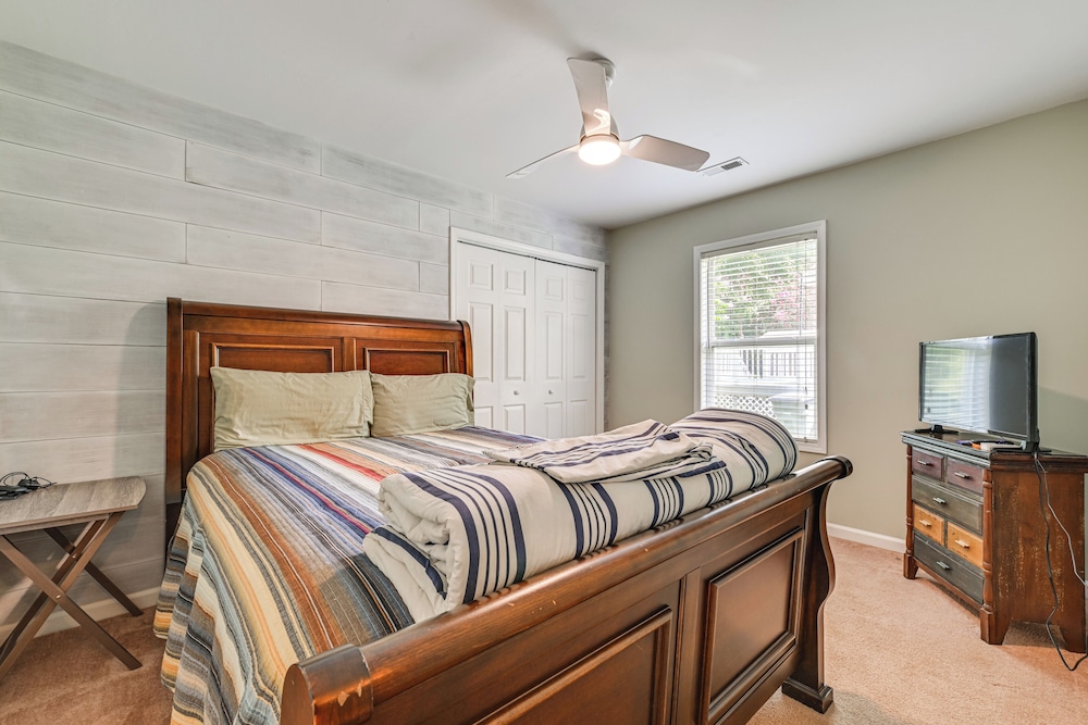 < 1 Mi to River & Downtown Belmont: Cozy Cottage