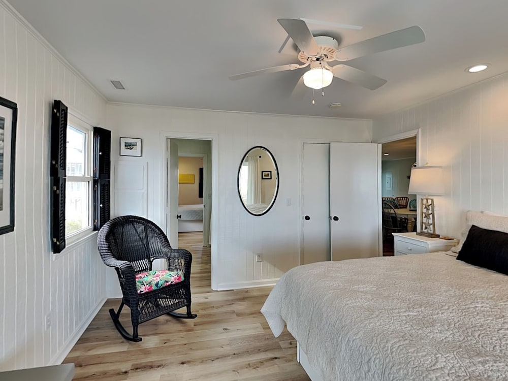 Polly's Place by Topsail Realty