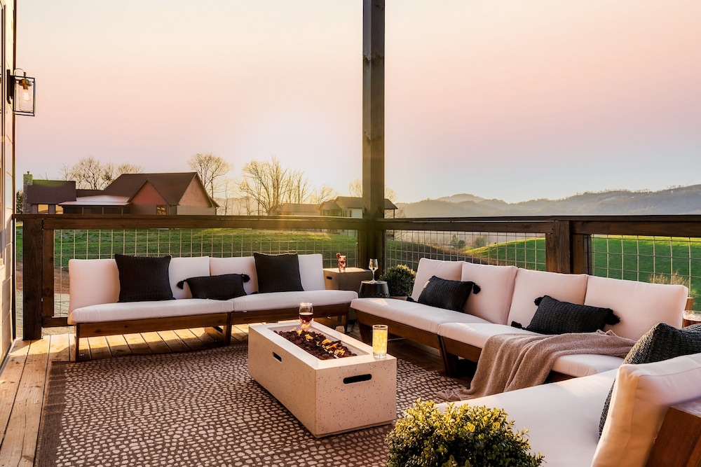 The Luxe 4 Bedroom Cabin