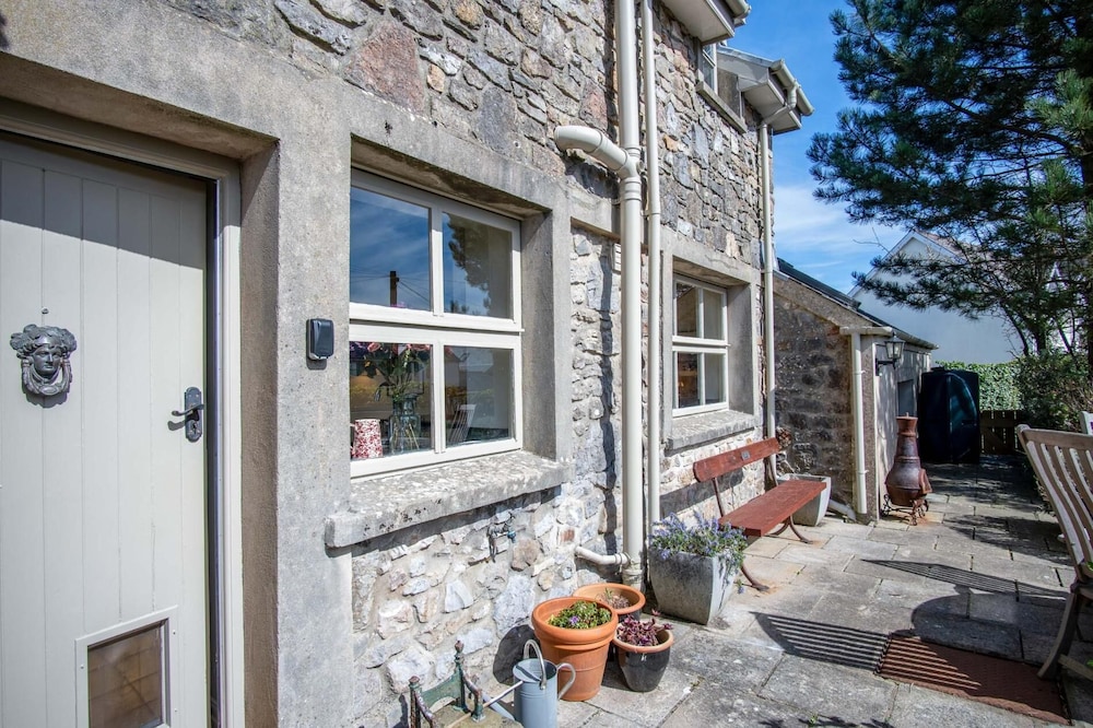 Fern Cottage - 2 Bedroom Cottage - St Florence