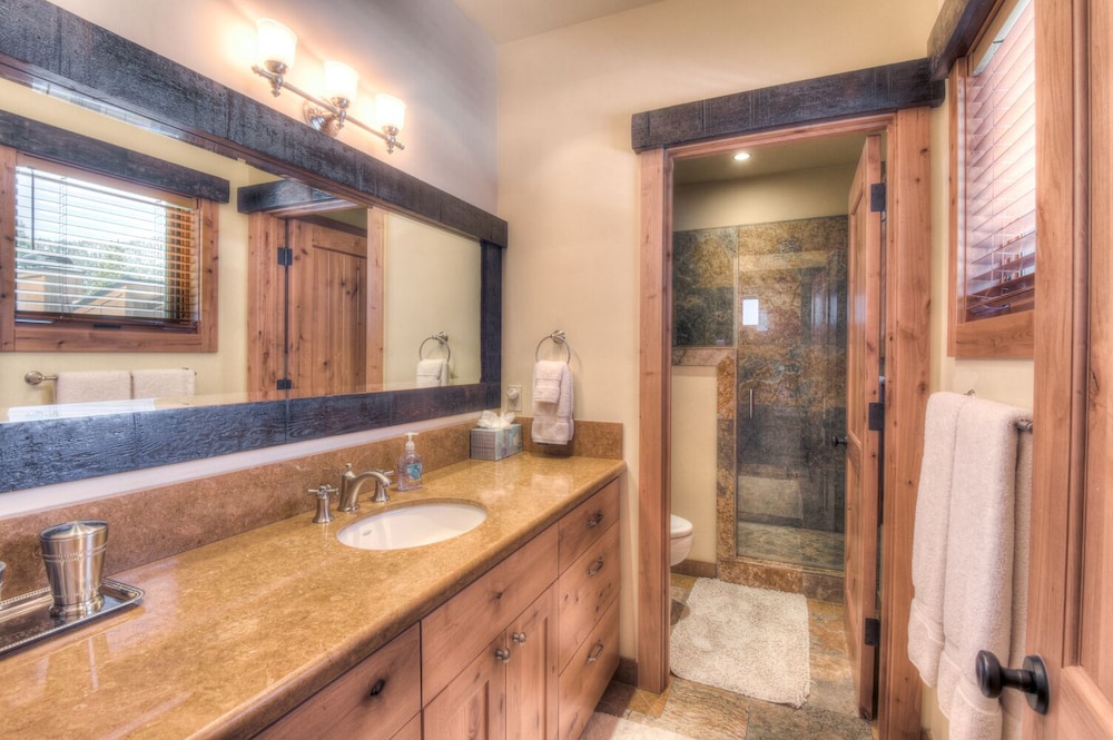 Lake Tahoe Vacations - Squaw Creek Barrel - Property Image 19