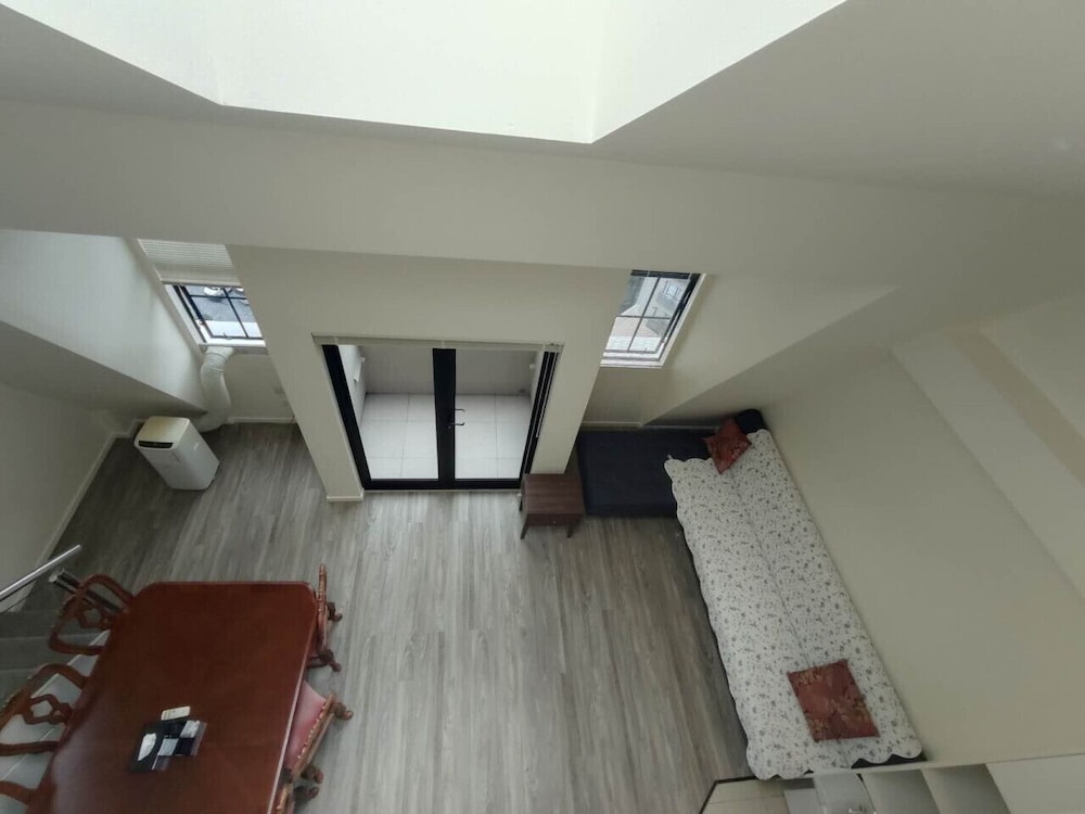 3 Double 1 Single 2 Sofa Beds apartment