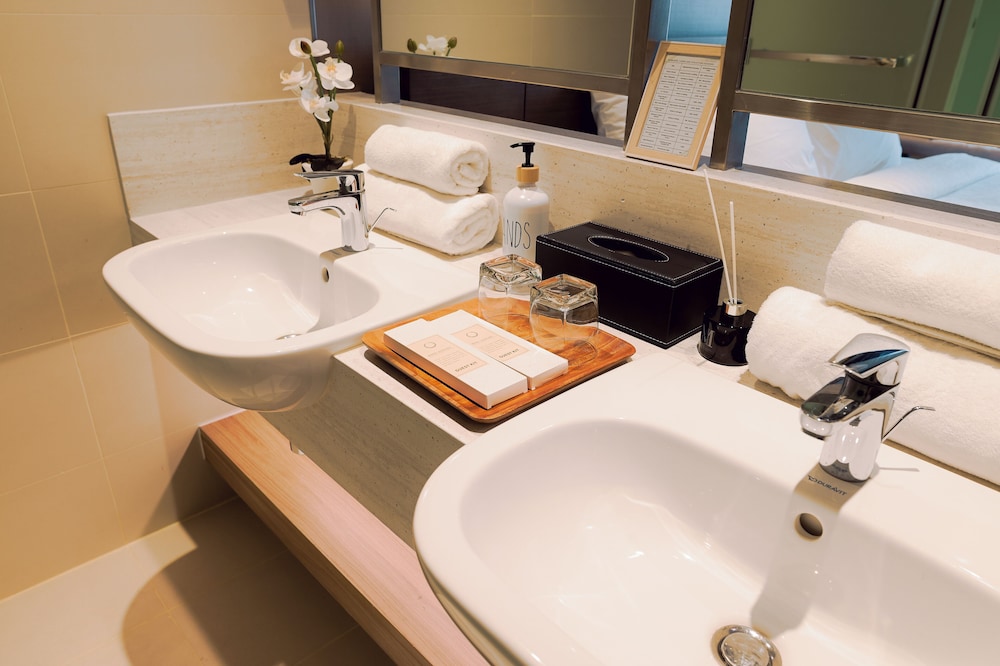 Hotel Residences at Acqua